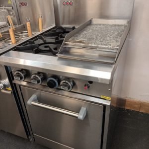 Ex‑showroom LKKOB4C‑OD‑2 gas cooktop 2 burners griddle oven